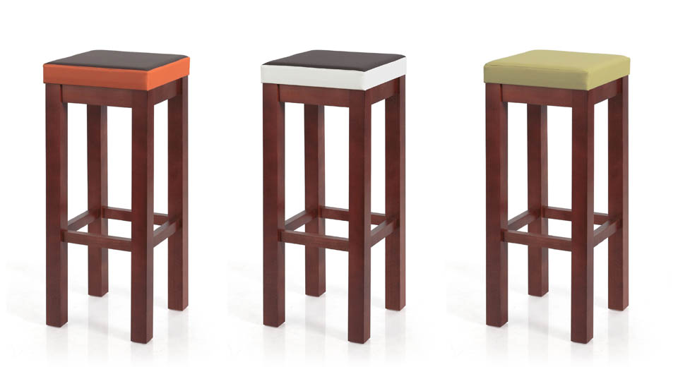 stolek-drewno